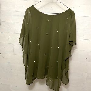 Coco Bianco blouse  Size Medium EUC. Dark green flowy top